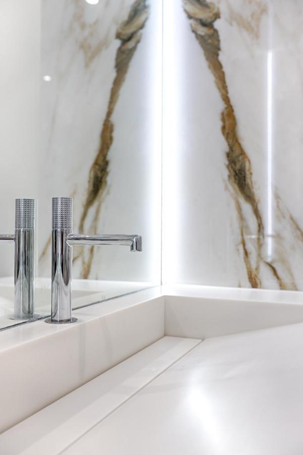Unique Luxury Parisian Flat 2Br/6P -Champs Elysees Bagian luar foto