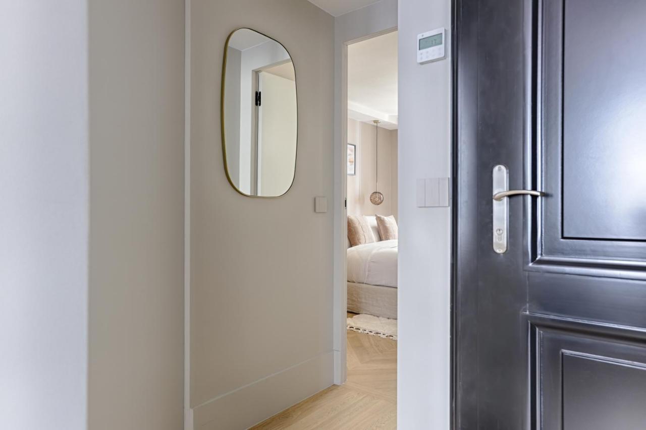 Unique Luxury Parisian Flat 2Br/6P -Champs Elysees Bagian luar foto