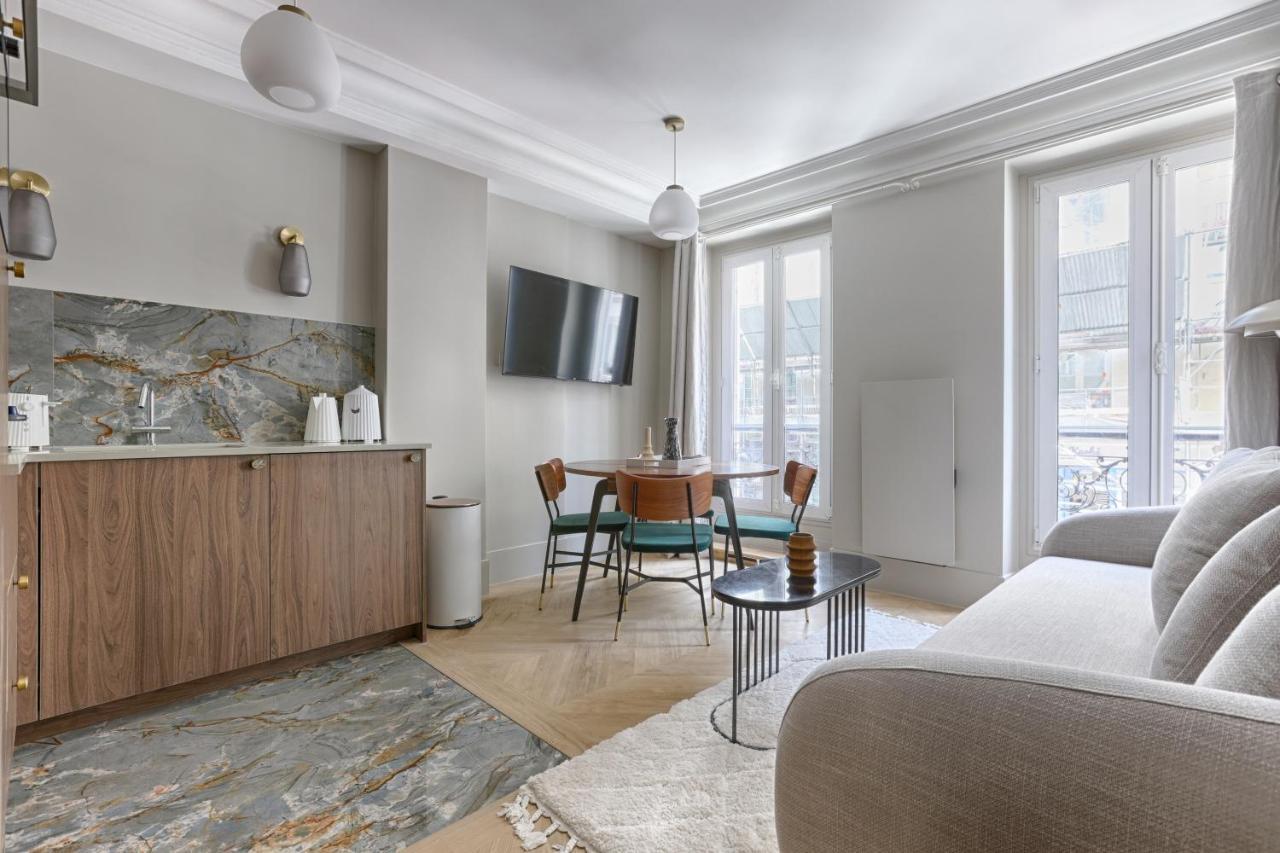 Unique Luxury Parisian Flat 2Br/6P -Champs Elysees Bagian luar foto