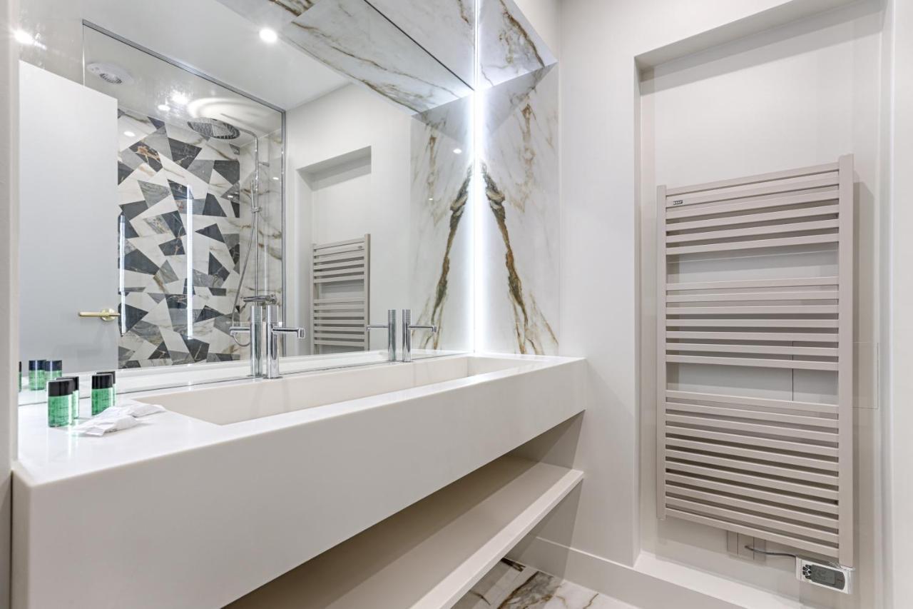 Unique Luxury Parisian Flat 2Br/6P -Champs Elysees Bagian luar foto