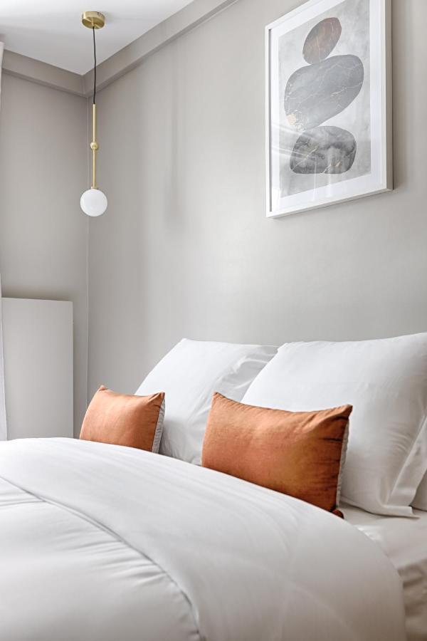 Unique Luxury Parisian Flat 2Br/6P -Champs Elysees Bagian luar foto